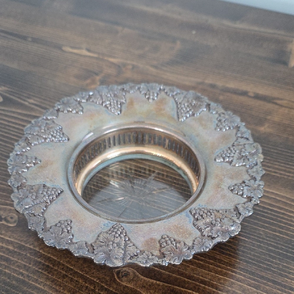 Silver Plate Grape Cluster‎ Champage, Wine with Leaf Design, SHEFFIELD